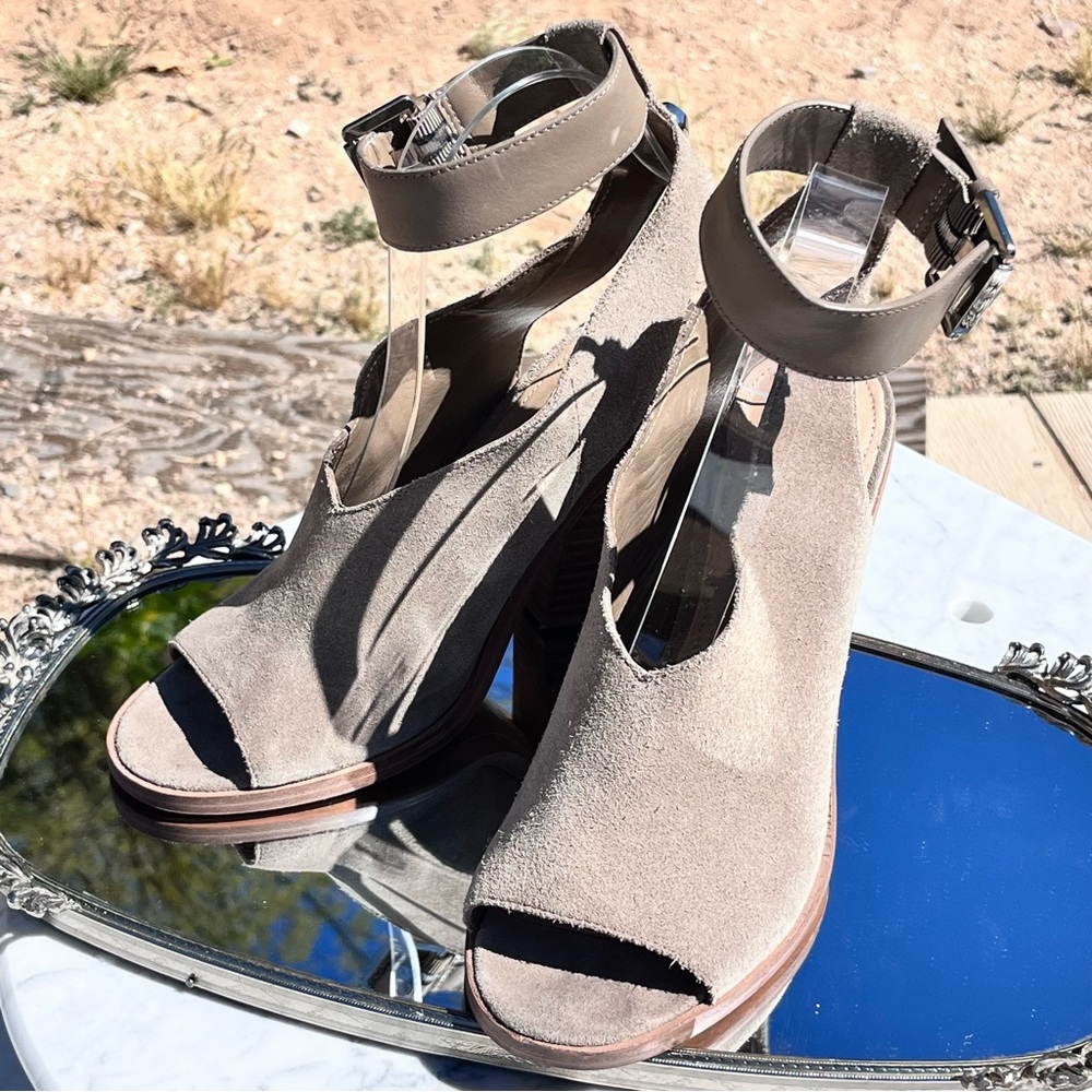 Marc Fisher Vidal Beige / Tan Suede Block Heel Sandal, 8 Ankle Strap